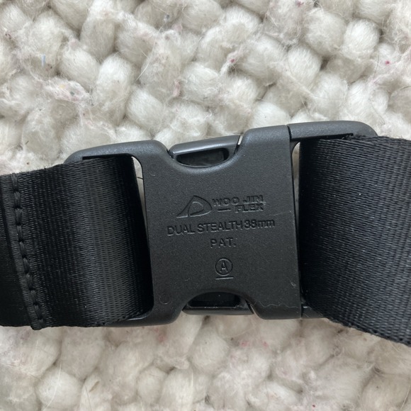 Herschel Supply Co. Adjustable Hoffman Hip Pack Belt Bag Floral Fanny Pack Cali - Picture 4 of 10